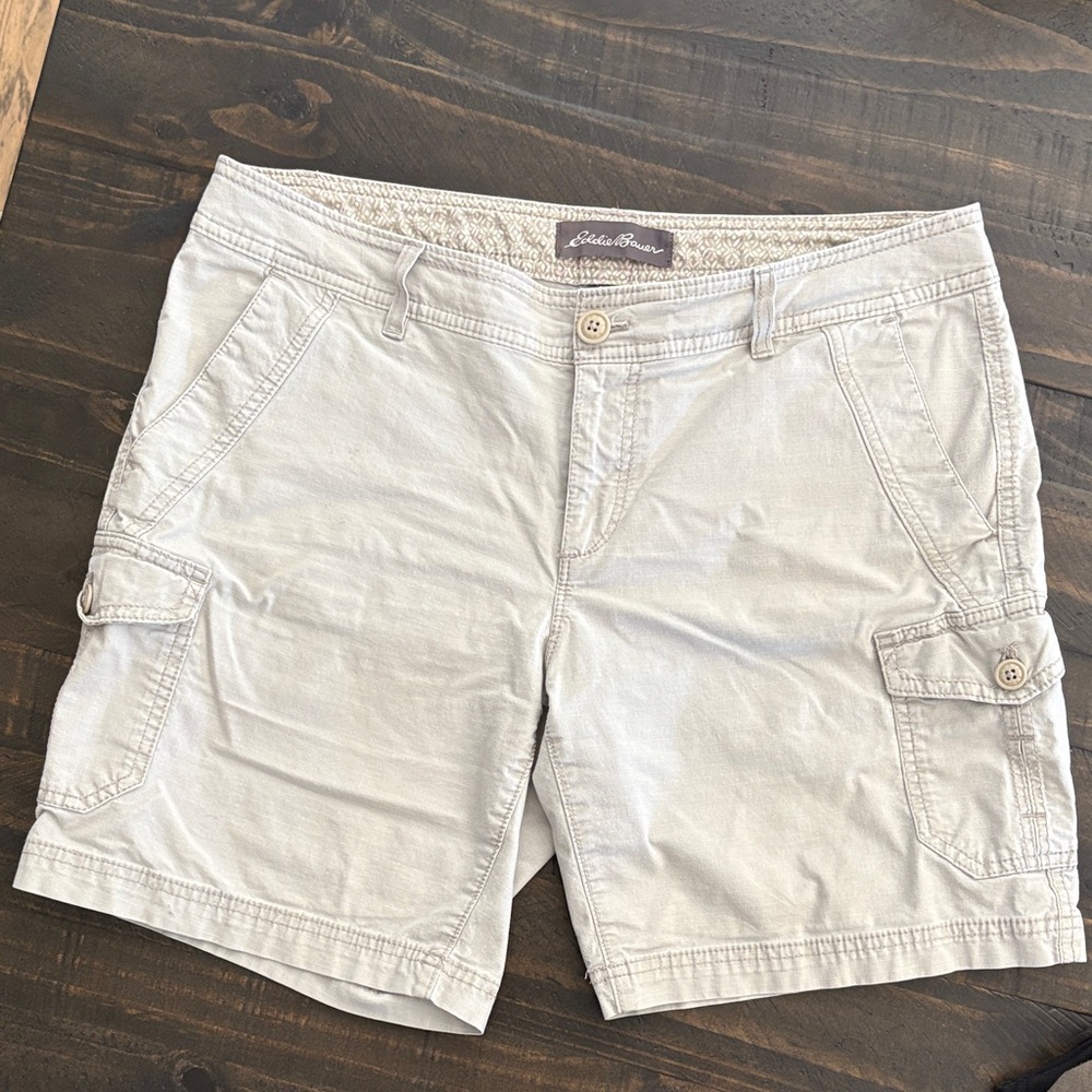 Eddie Bauer Women's Light Gray Cargo Shorts